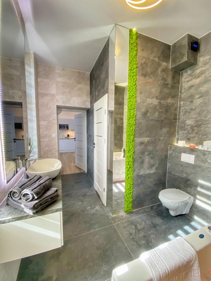 Apartament Bialy Z Jacuzzi Krakow Dış mekan fotoğraf